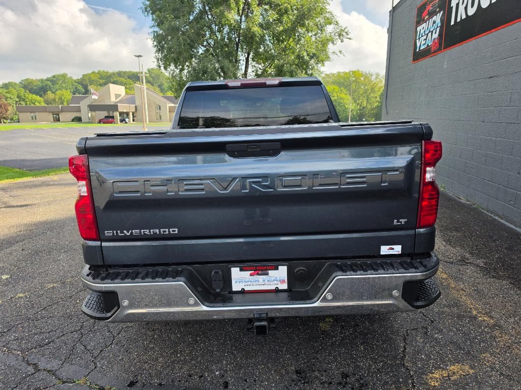 2019 Chevrolet Silverado 1500 LT - Image 4