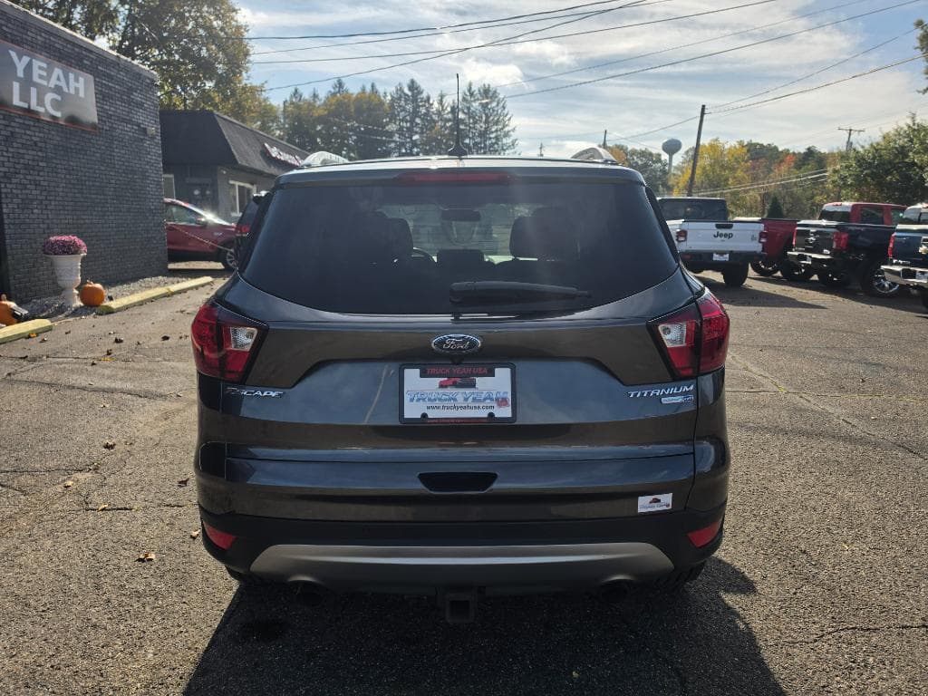Photo 4 of 2019 Ford Escape Titanium