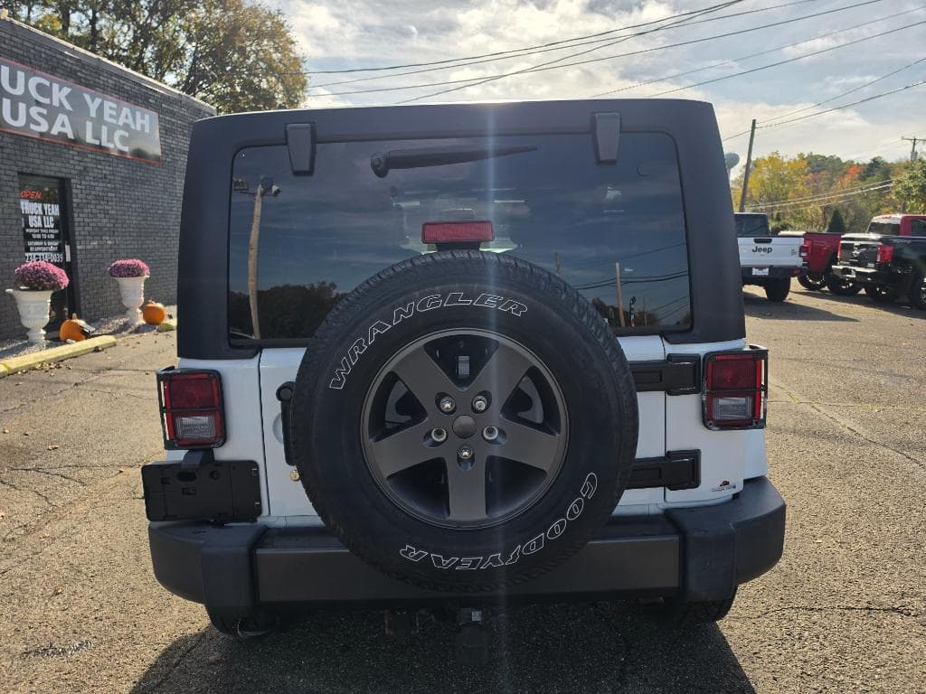 Photo 4 of 2016 Jeep Wrangler Unlimited Sport